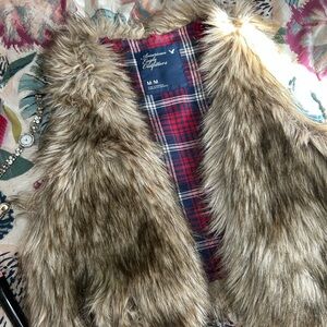 Y2K Rare American Eagle Outfitters Red and Blue Plaid Fur Vest VTG Medium Womens